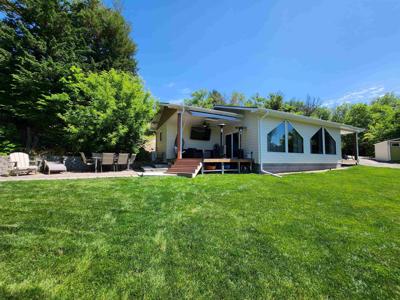 26 Lakeview Road