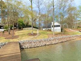 121 Tanglewood Ln