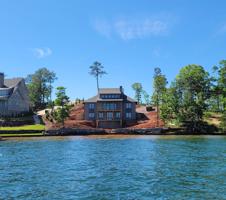 319 Peninsula Pt