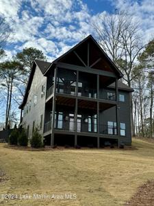 62 N Pin Oak Ln
