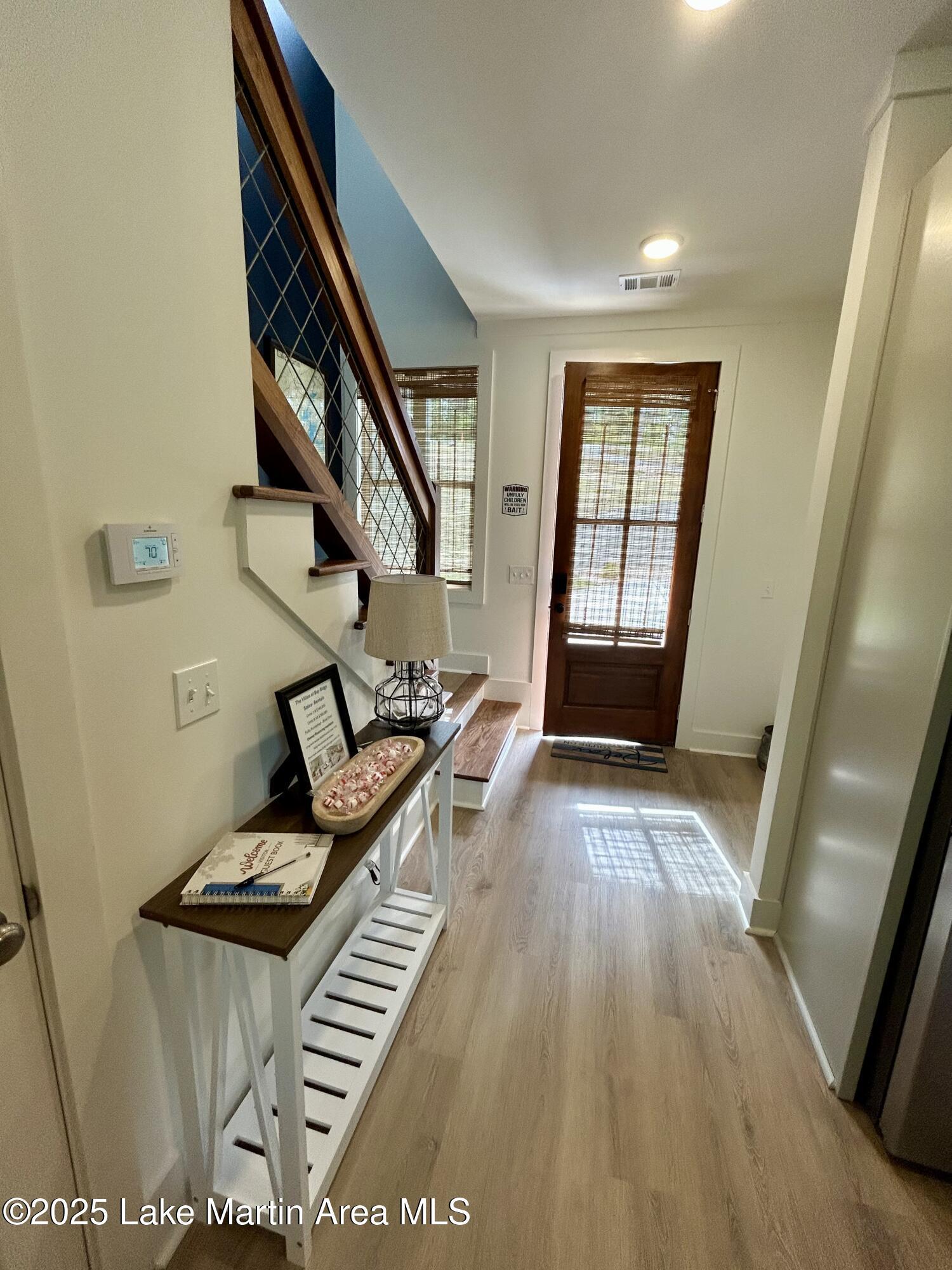 Image 3: Foyer