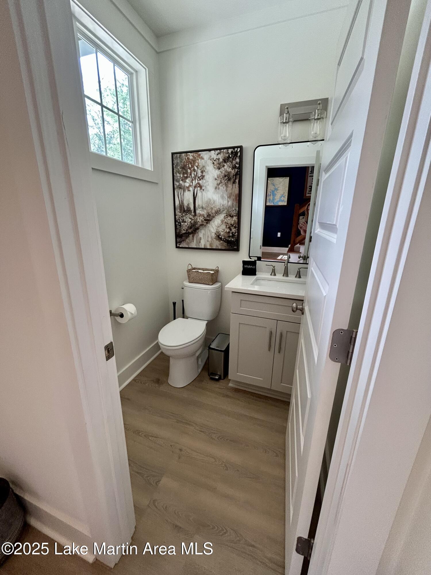Image 4: Downstairs half bath