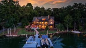 229 North Ridge