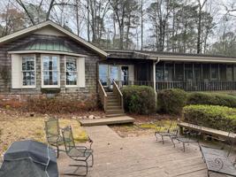 9 War Eagle Dr