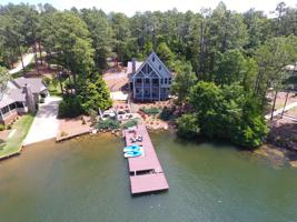 585 Harbor View Blvd