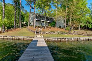 682 Bay Pine Point Rd