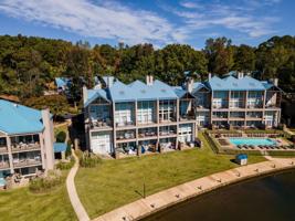 100 Harbor Place, #209