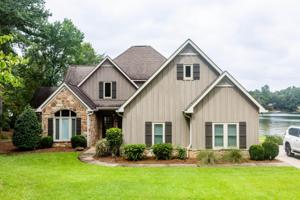 1556 River Oaks Dr