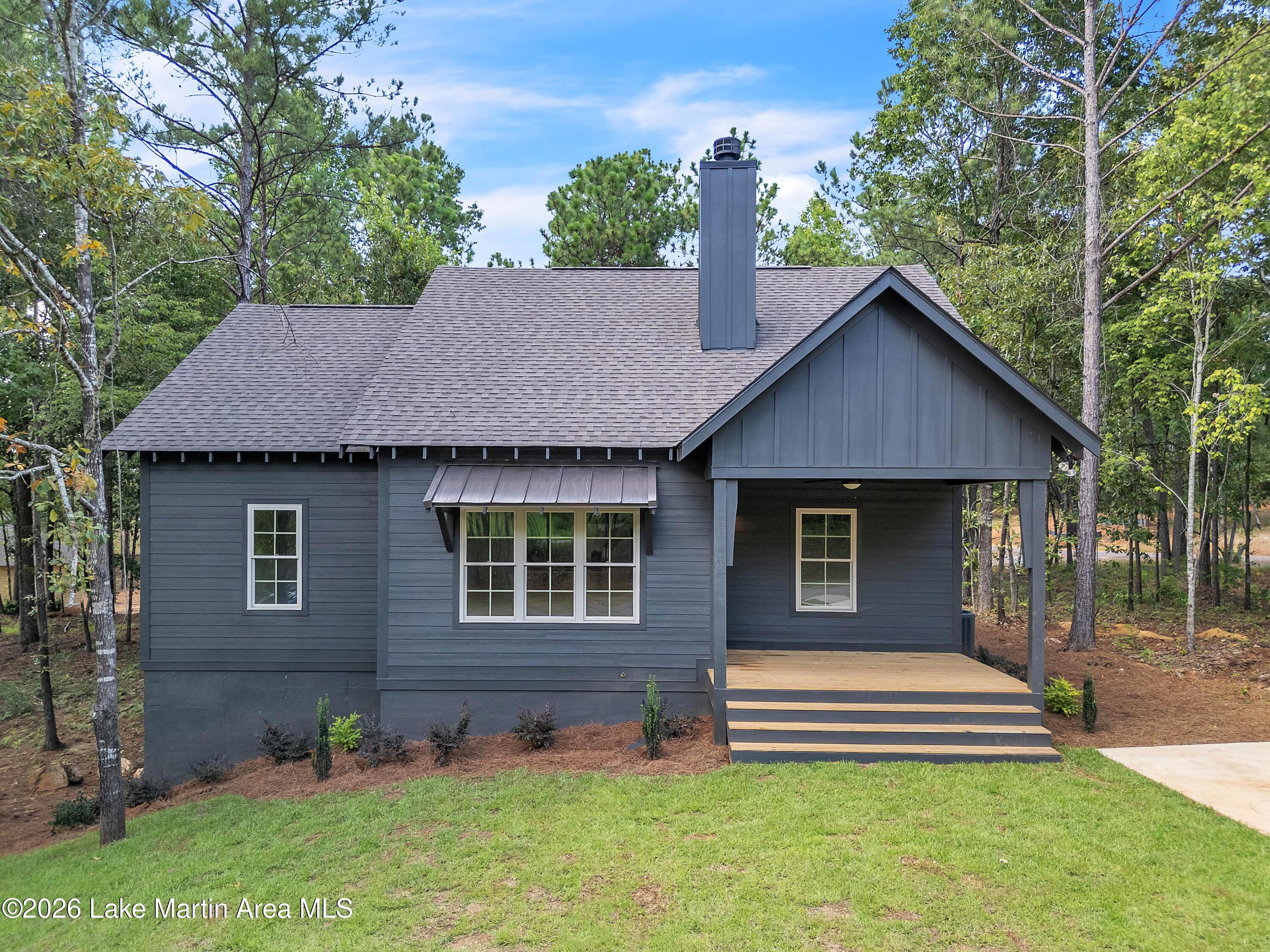 Image 1: 124 Village Parkway