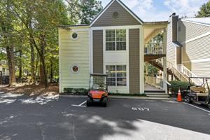607 Harbor Place