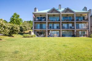 100 Harbor Pl