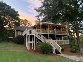 100 maple Dr
