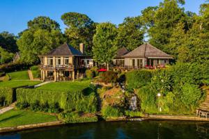 1248 Willow Way East