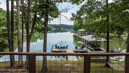 1621 Moonbranch Dr