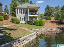 82 Cottage Loop