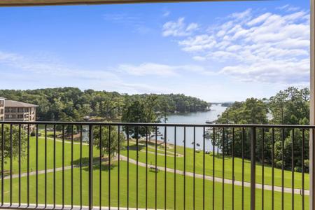 48 Stoneview Summit - 2402 Crt