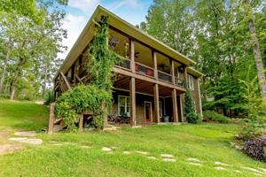 84 Live Oak Pt