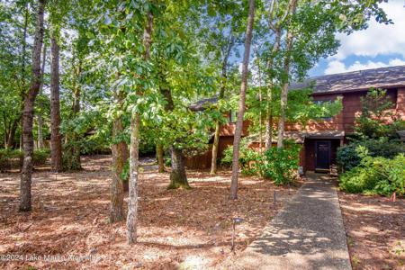10 Poplar Point