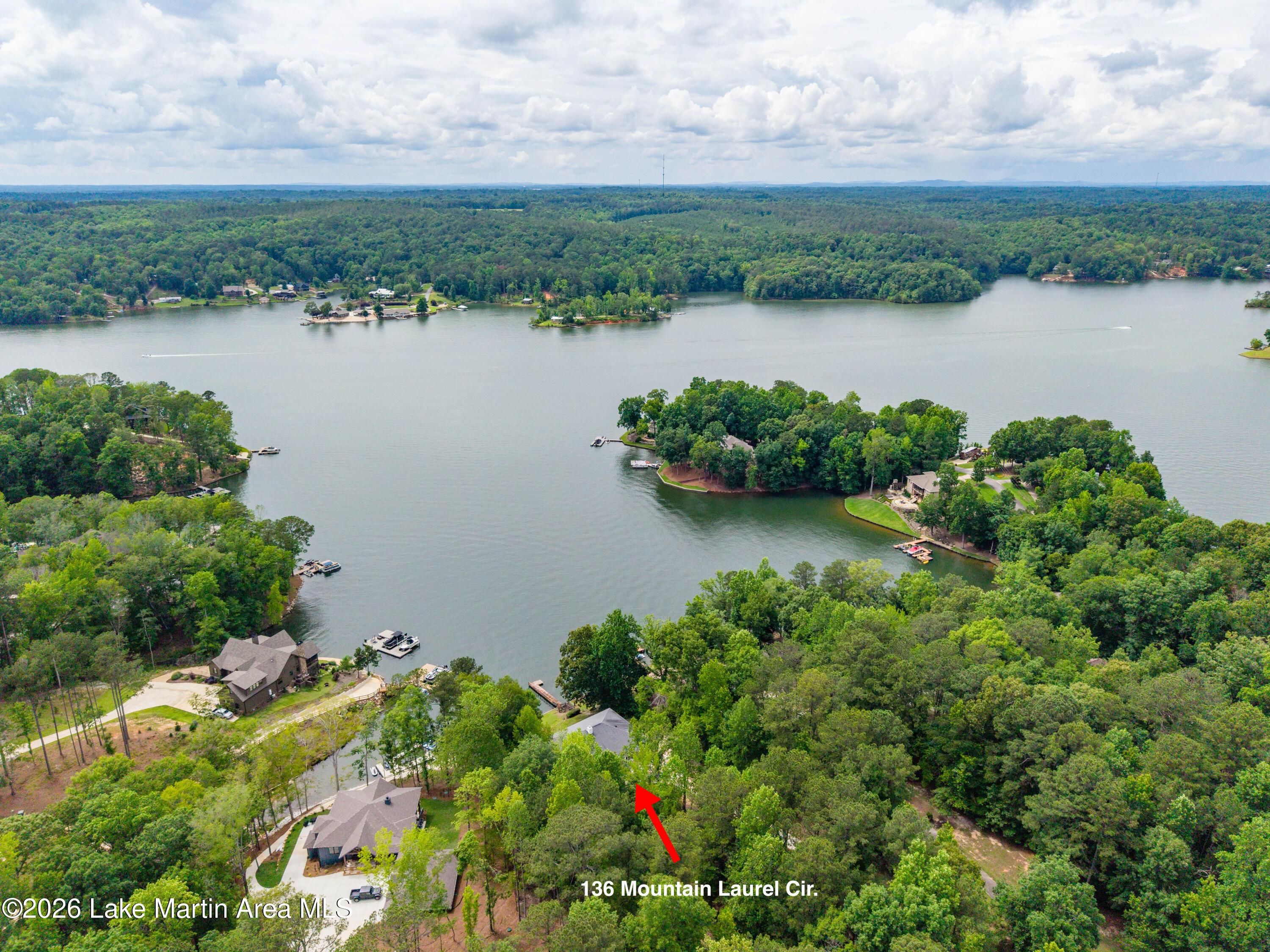 Image 4: 136 Mountain Laurel Cir-13-arrow