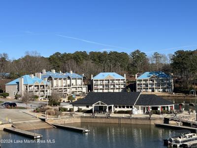 100 Harbor Place Unit 405