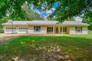 46 Holiday Dr