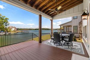 107 Hideaway Dr
