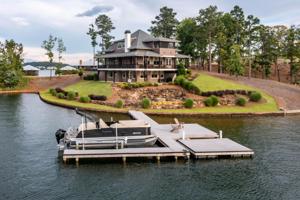 258 Peninsula Point