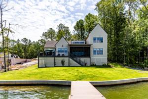 1717 Sturdivant Rd