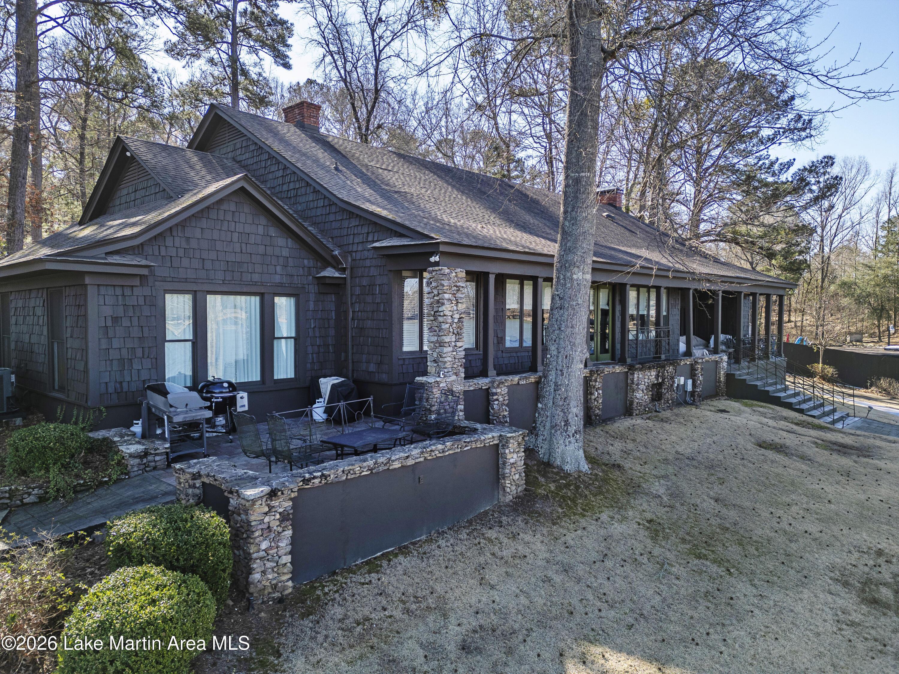 Image 1: Side View Close Up