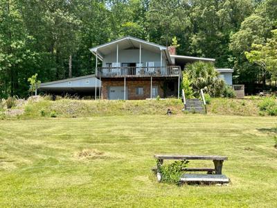 13 Graywood Ln