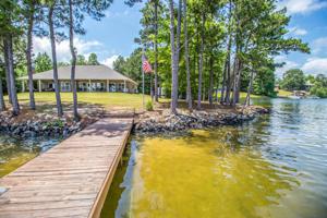 596 Mockingbird Rd