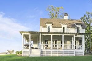111 Oak Dr