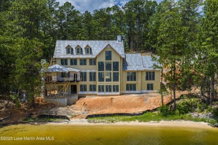 68 Heritage Point North