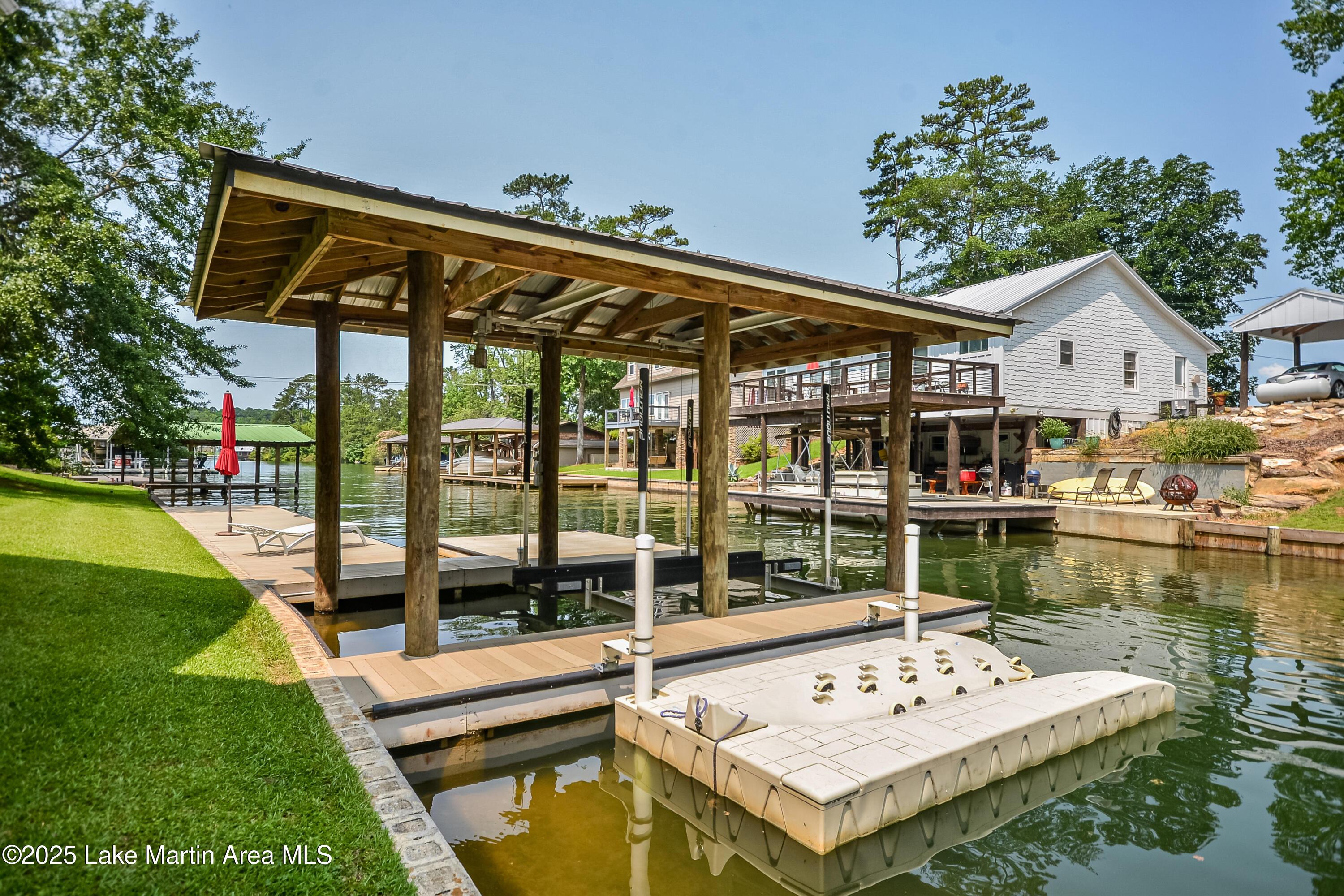 Image 3: 350LakeviewRd-027