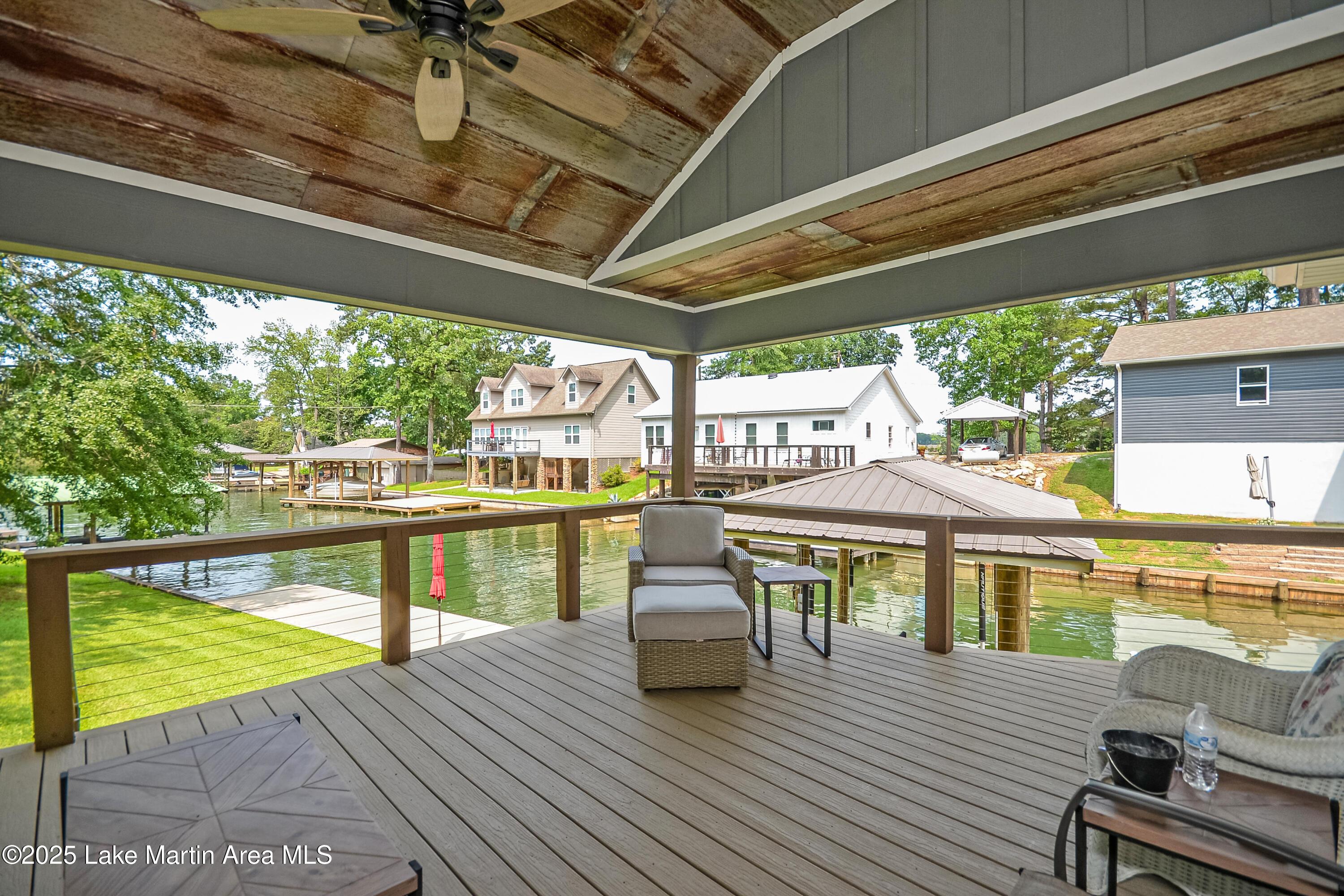 Image 4: 350LakeviewRd-019