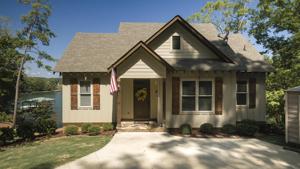 390 Hickory Dr