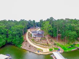 48 Hickory Lane