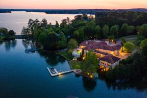 1147 Willow Way North