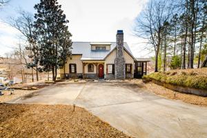 372 Craddock Dr