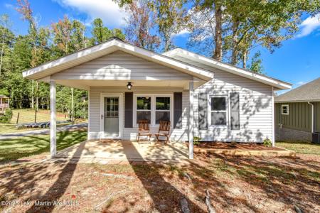 157 Beach Dr
