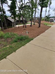 143 East Ridge