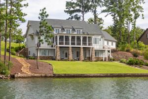 1809 South Ridge