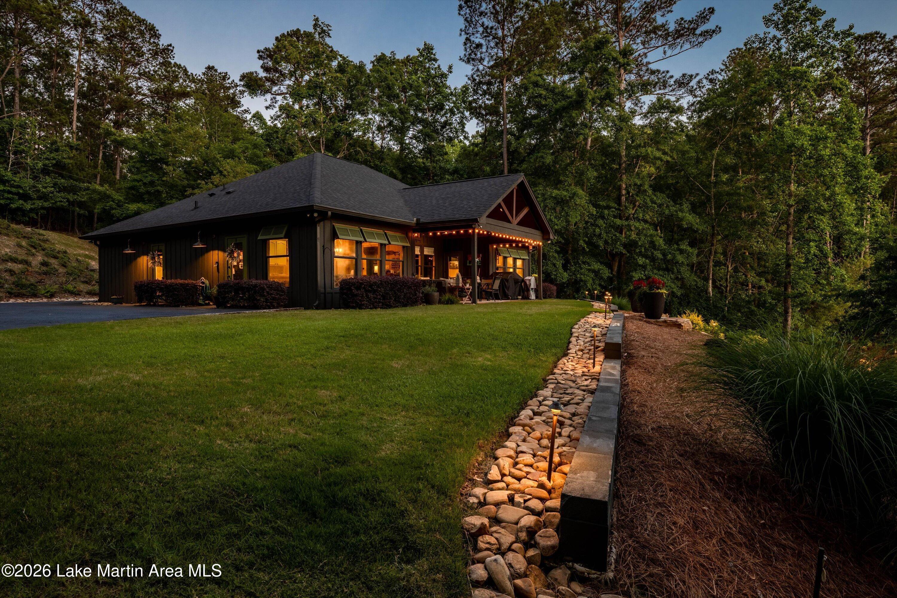 Image 3: 70-694A5915-