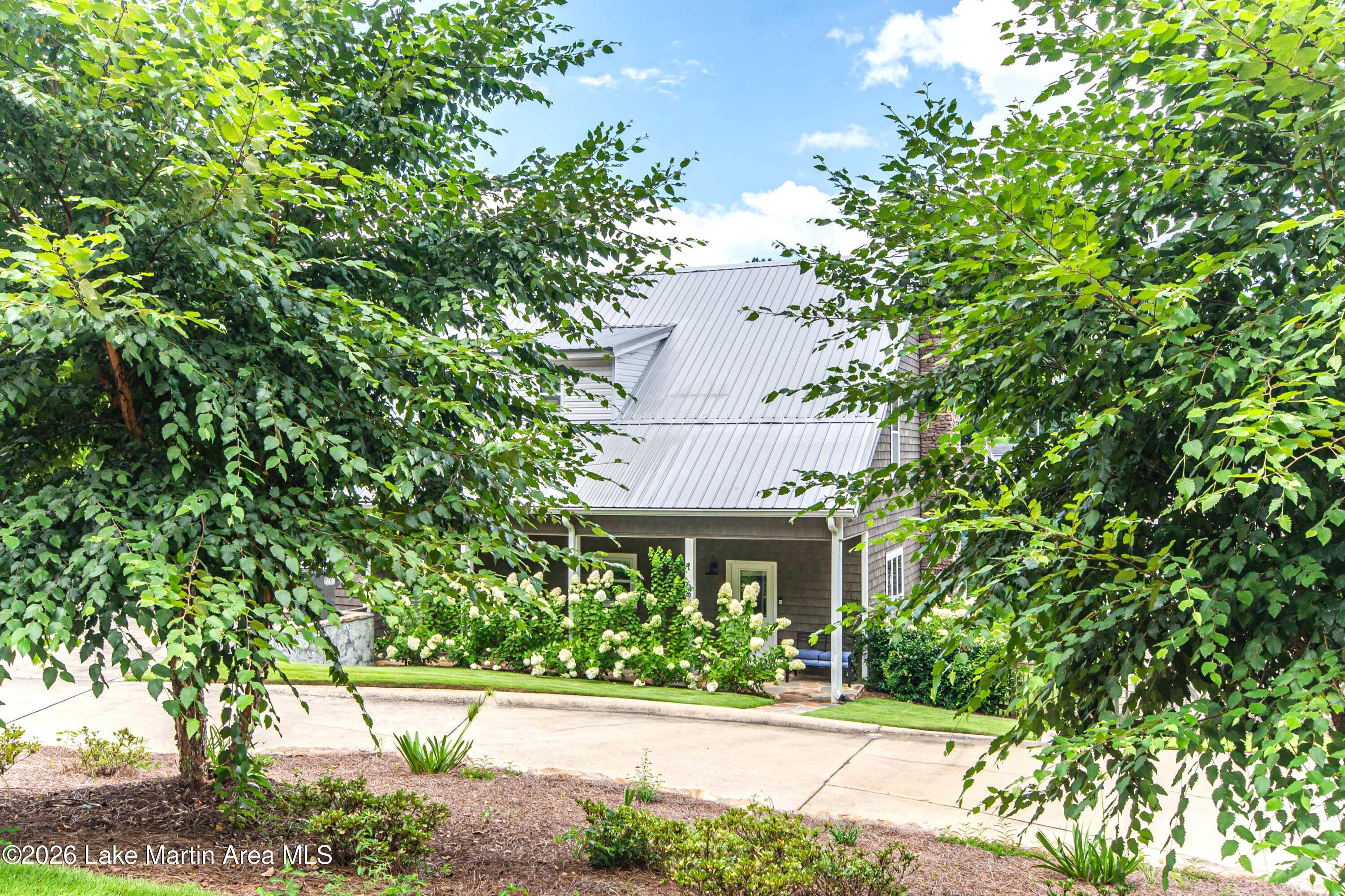 Image 3: 660 Cove Drive Eclectic AL Lake Martin