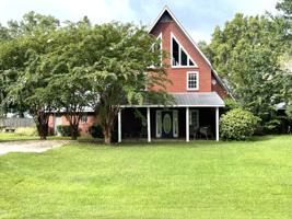 1885 Centerport Rd