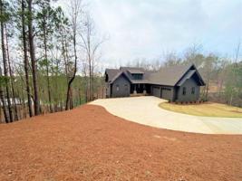 220 Eagle Ridge