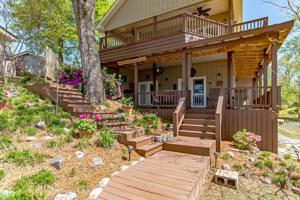 305 Point Rd