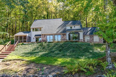 101 Eiland Dr