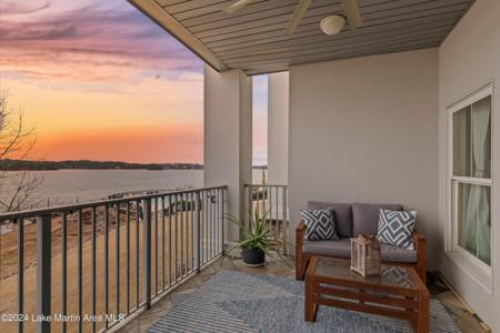 250 - 105 Crowne Point Rd