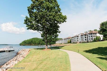 230 Crowne Pointe Rd